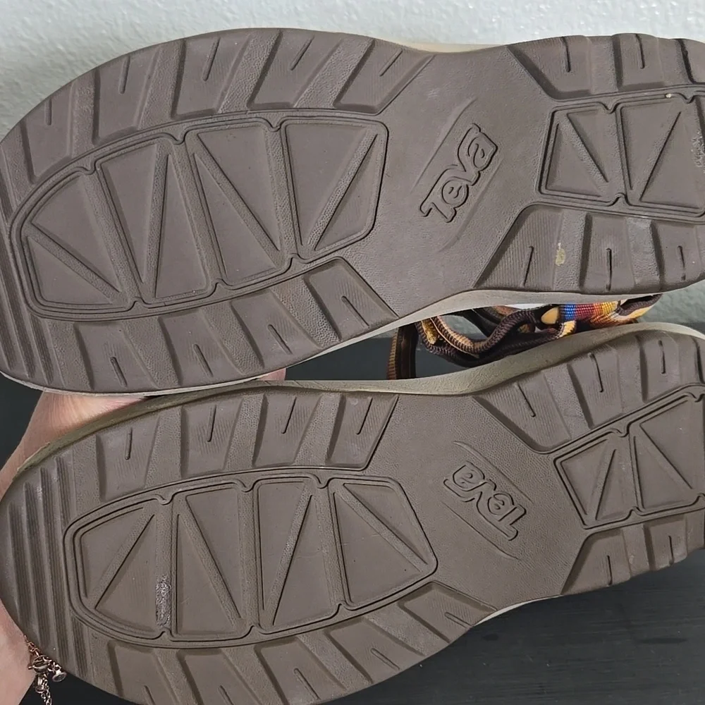 Teva Hurricane XLT 2 Vista Sunset Sandals Big Kids Size 5
